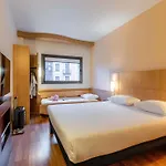Hotel Ibis Centro *